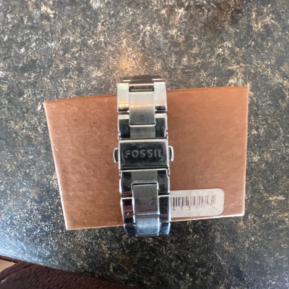 Fossil Silver Pink Face Metal Watch - Picture 2 of 4